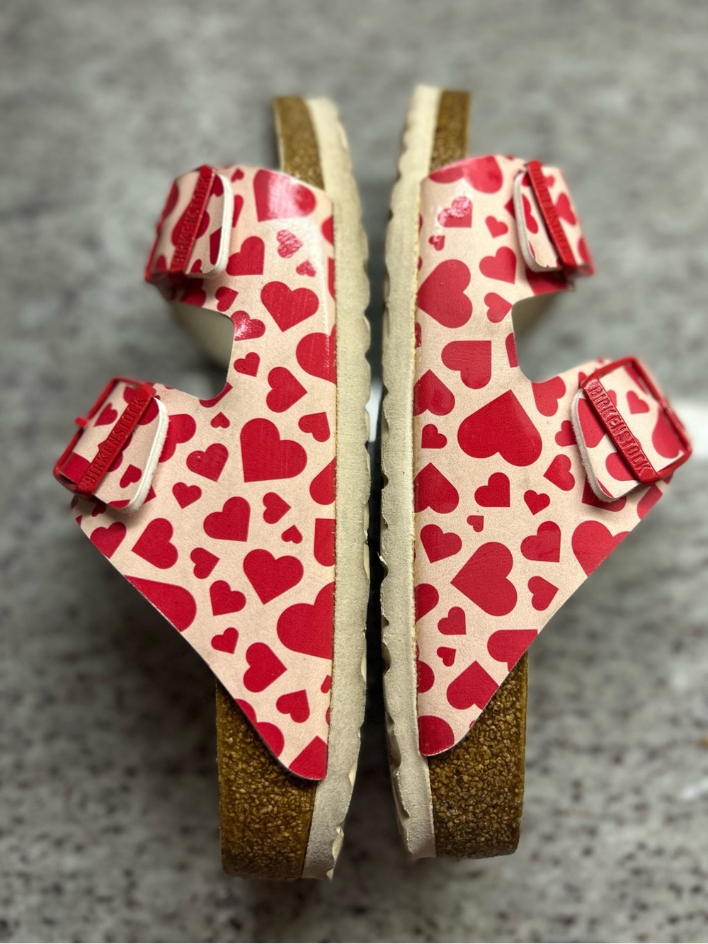 Birkenstock Arizona Women’s Cream Sandals with Red Heart Print size 8(39) - Picture 5 of 7